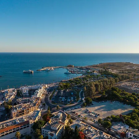 The Luxury 213 - Gym & Steps Pafos