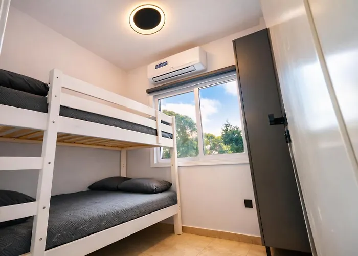 The Luxury 213 - Gym & Steps * Pafos