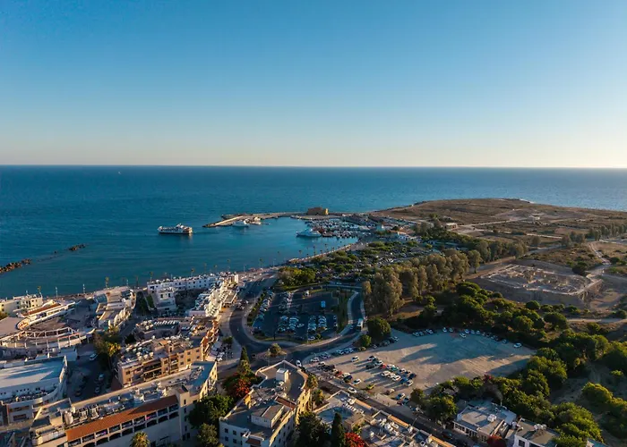 The Luxury 213 - Gym & Steps Paphos